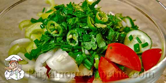 зелень в овощном салате