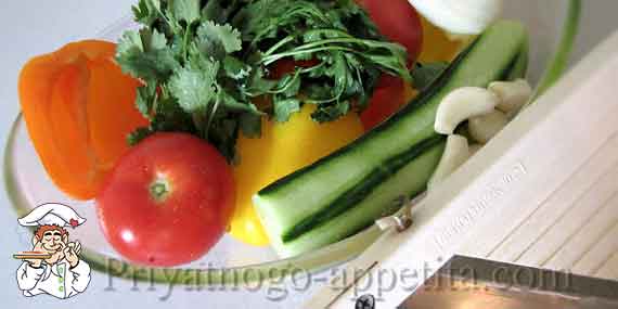 salat pomidor ogurets perets2